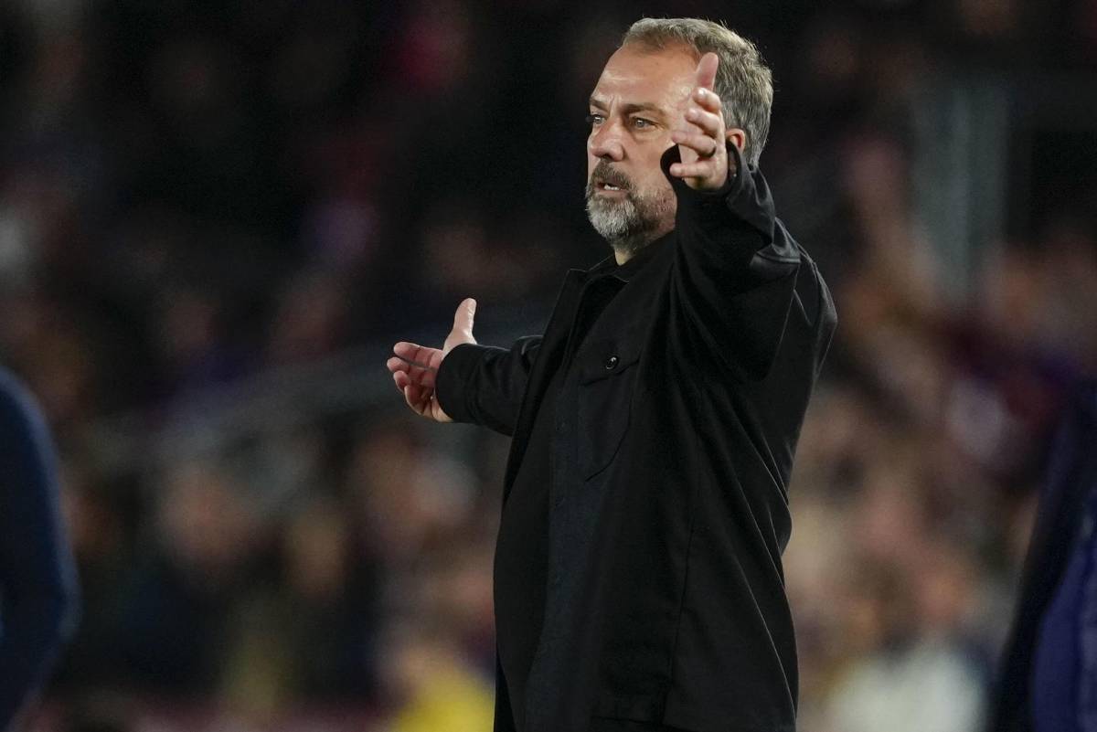 Flick sacude al Barcelona y amenaza a Laporta con no renovar: las exigencias que pone Hansi para seguir al mando