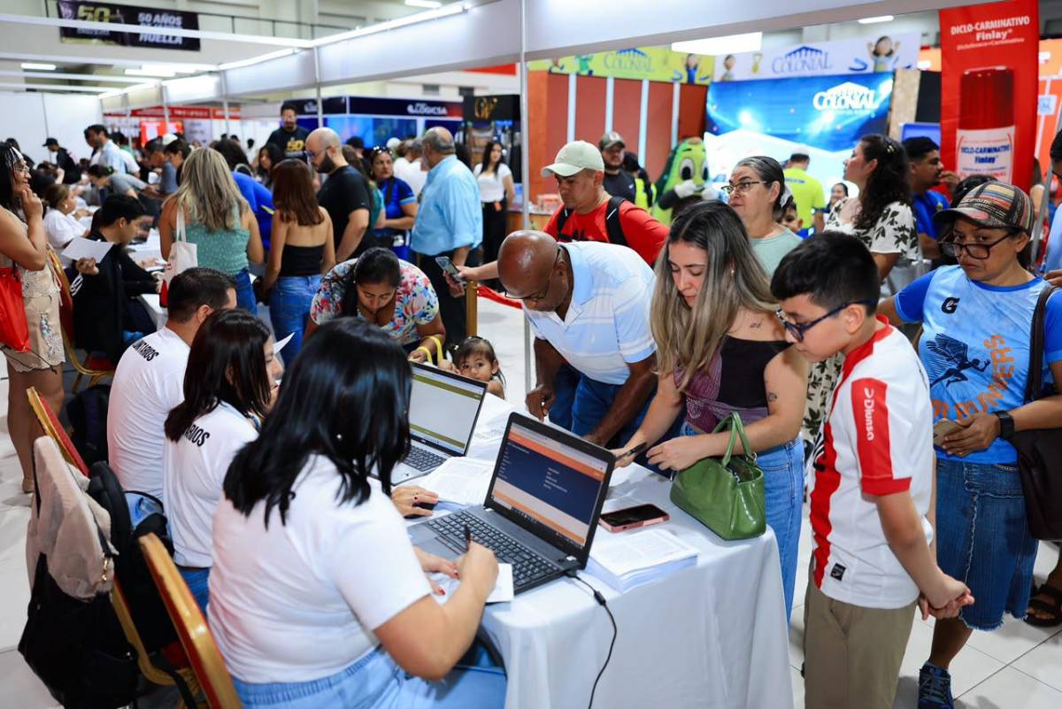 Maratón La Prensa: fiesta, sorpresas y largas filas en la entrega de kits