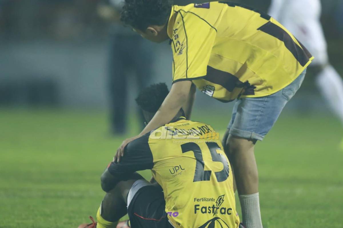 No lo viste en TV: Las hermanas que son novias de dos figuras de Olimpia, el llanto de futbolistas de Real España y la ‘gaseada’ a los albos