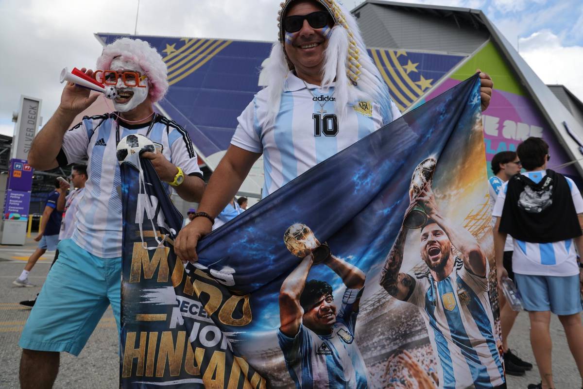 Inglaterra pone la belleza y Argentina el show: así se vive el ambiente en Atlanta