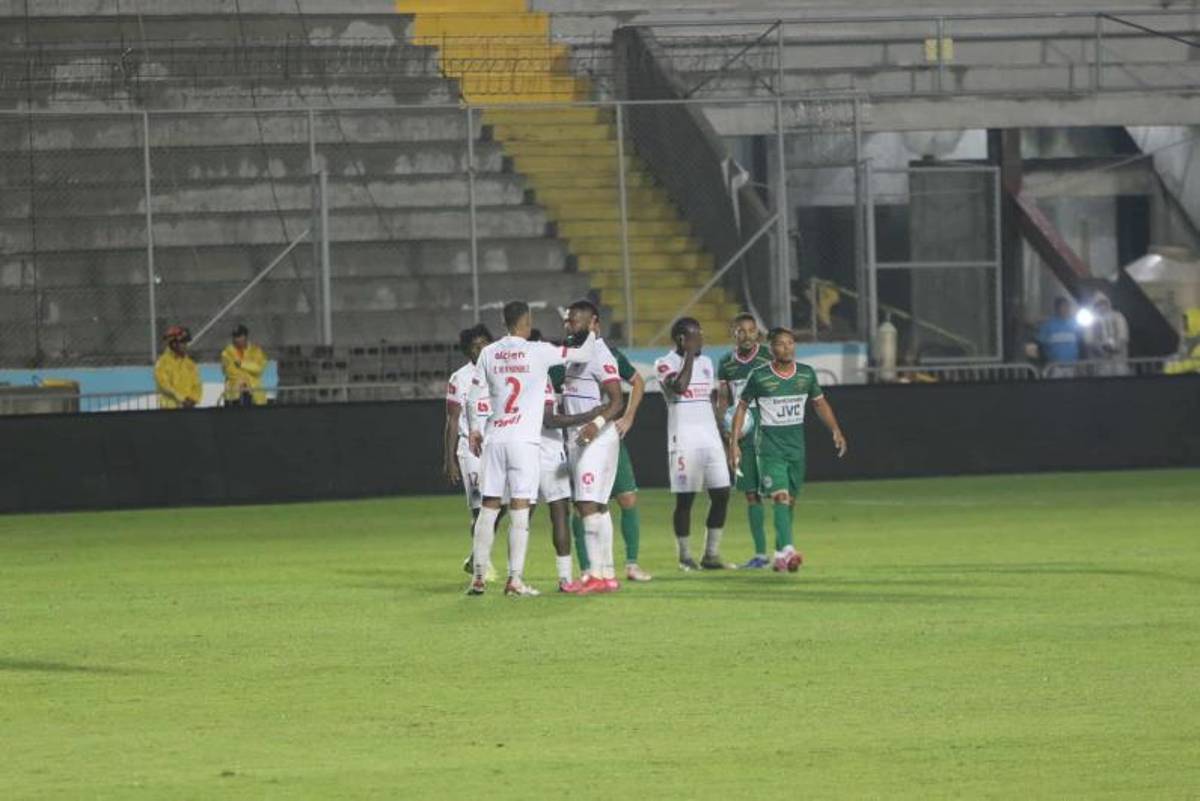 ¿Eduardo Espinel con Alexy Vega? El regalo de Marathón a Yustin Arboleda y la bronca entre Real España y Motagua