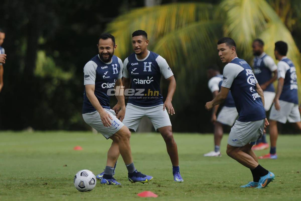 Al mal tiempo, buena cara: Honduras cierra con alegría su última práctica antes de enfrentar a México
