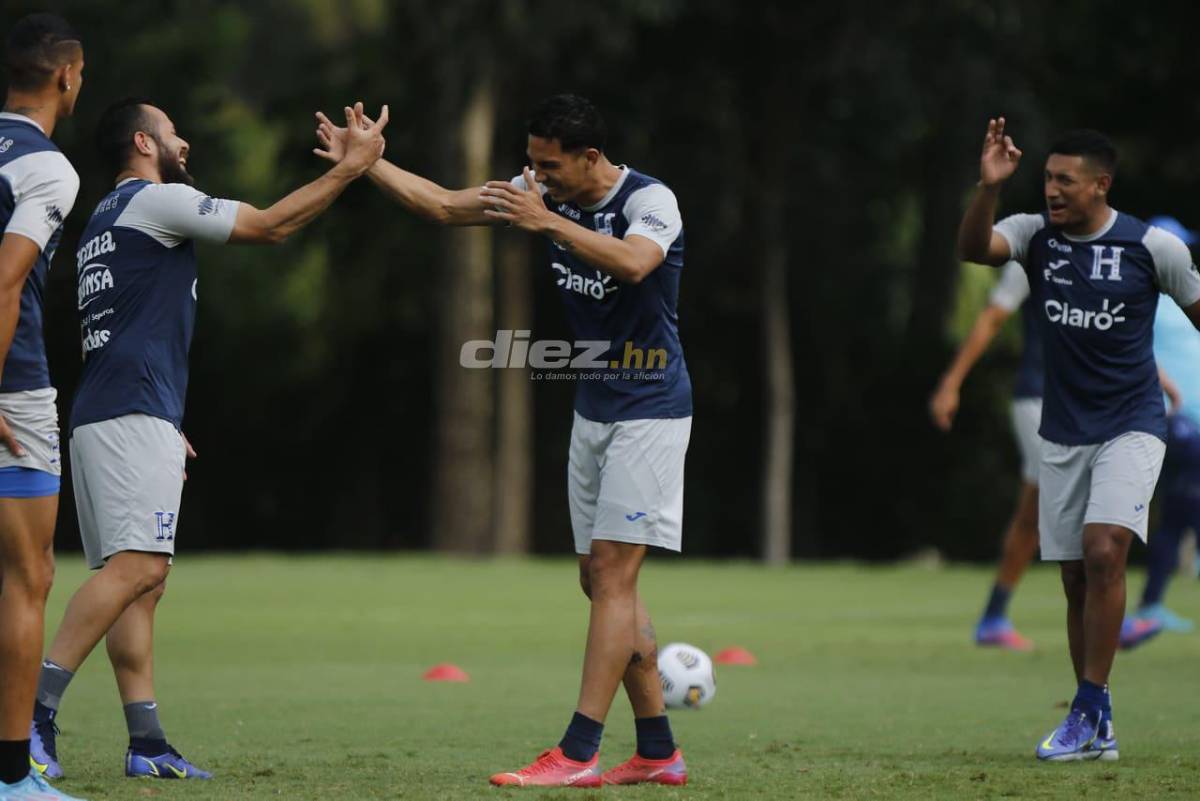 Al mal tiempo, buena cara: Honduras cierra con alegría su última práctica antes de enfrentar a México