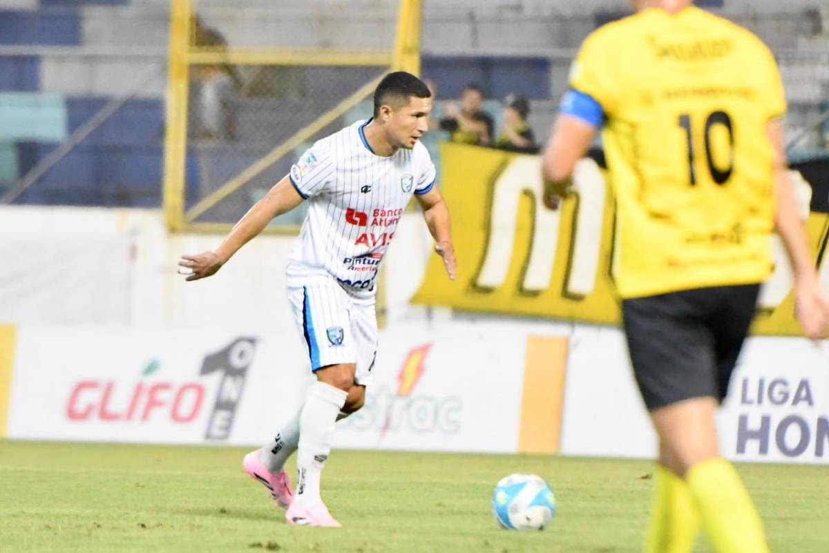 FICHAJES: Espinel conoció respuesta de Olimpia, nombres para DT de Honduras y Troglio se lo quiso llevar a Argentina