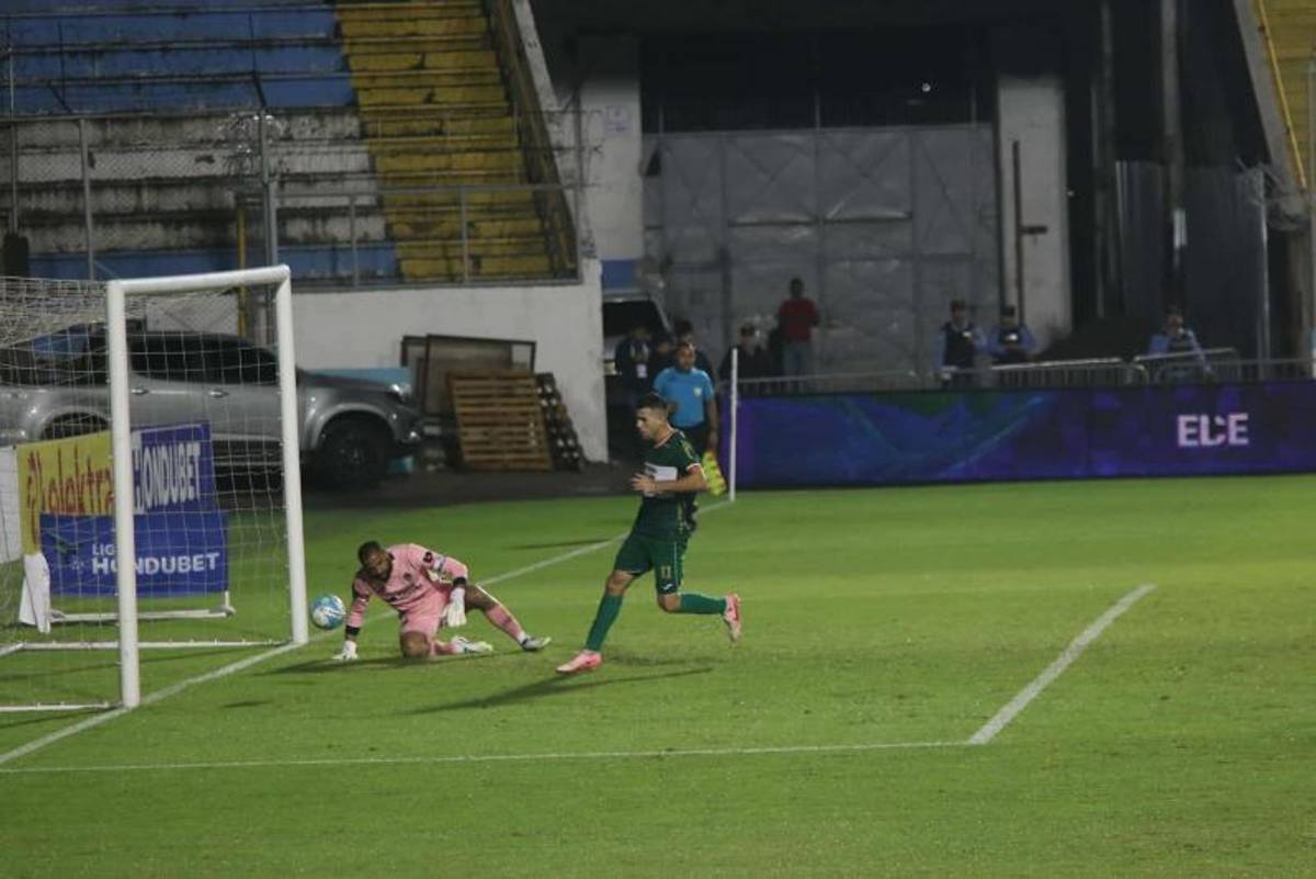 ¿Eduardo Espinel con Alexy Vega? El regalo de Marathón a Yustin Arboleda y la bronca entre Real España y Motagua