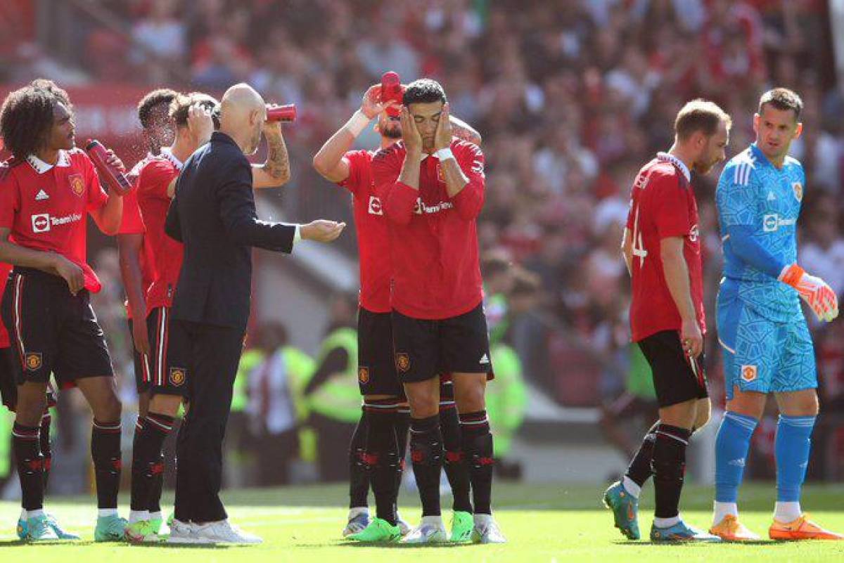 El entrenador del Manchester United y el delantero portugués discutieron la forma de presionar del equipo durante el partido frente al Rayo Vallecano.