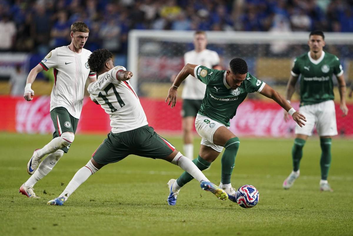 El error más infantil del Mundial de Clubes, Richard Ríos la volvió a pasar mal ante un argentino y el Chelsea contra duro rival