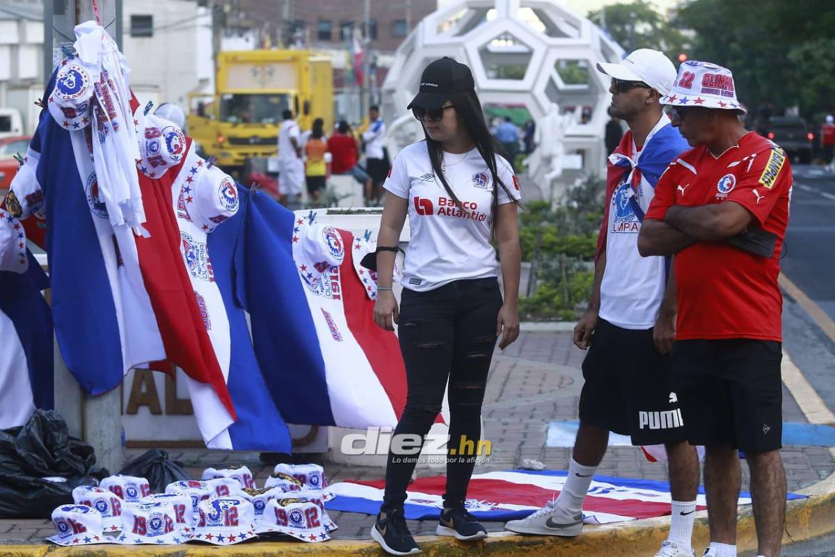 Seguridad, fiesta y mucho amor: así se vive en las afueras del Morazán previo a la final Real España-Olimpia