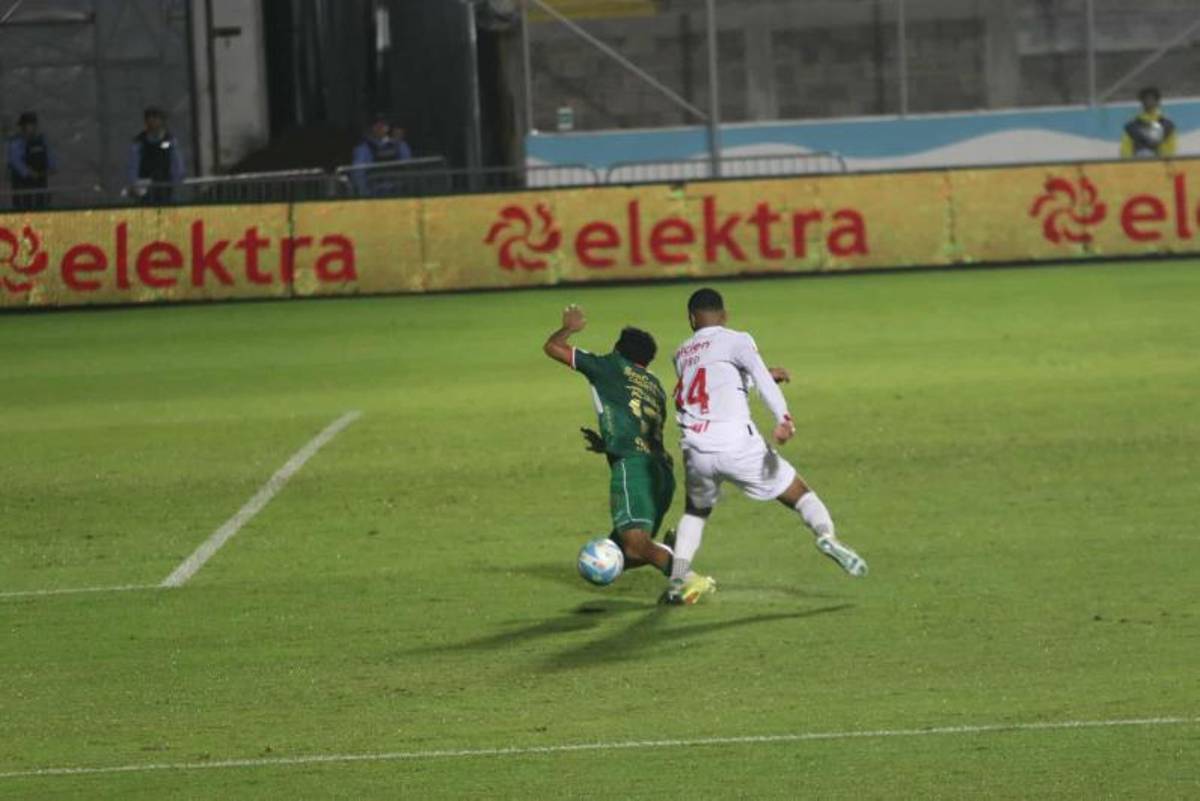 ¿Eduardo Espinel con Alexy Vega? El regalo de Marathón a Yustin Arboleda y la bronca entre Real España y Motagua