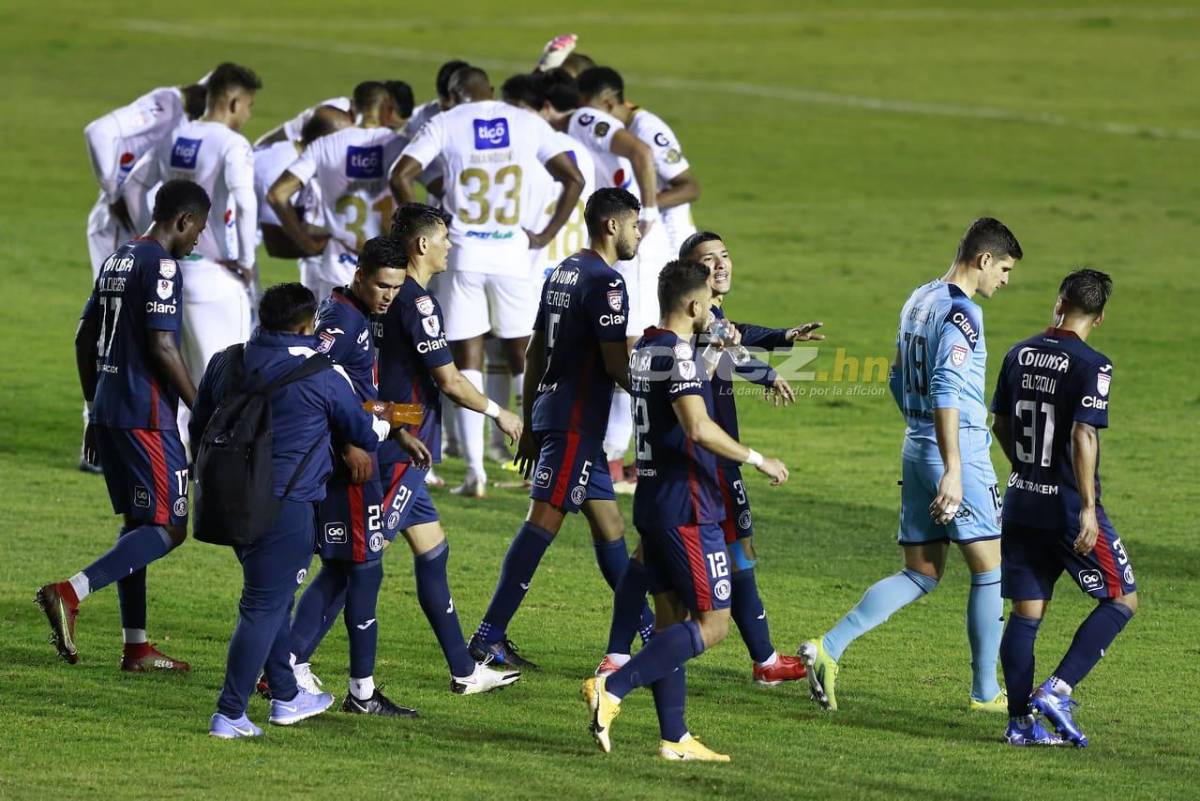 Fuerte pelea entre jugadores de Motagua: Marcelo Pereira y Diego Auzqui se dicen de todo y casi se pelean en pleno terreno de juego