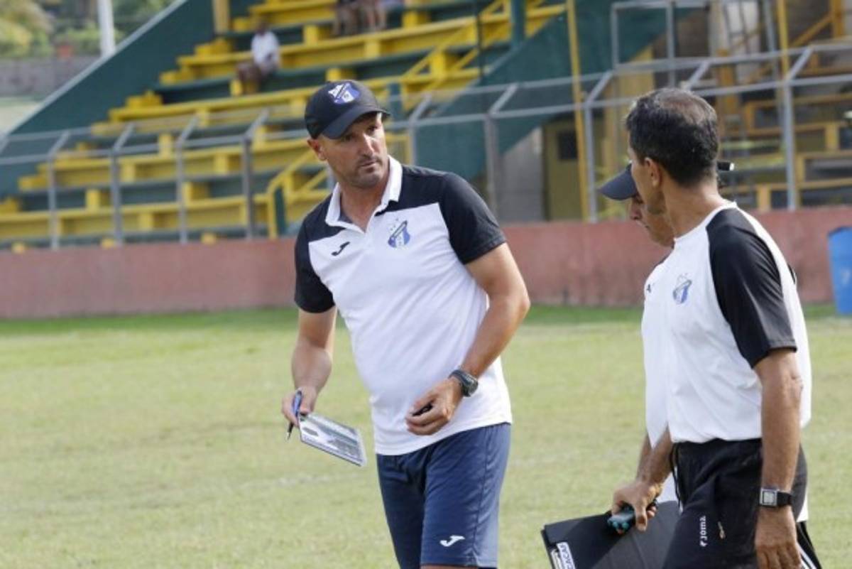 Mercado: Técnico del Mazatlán se refiere a Michaell Chirinos y Emilio Izaguirre sin contrato en Motagua