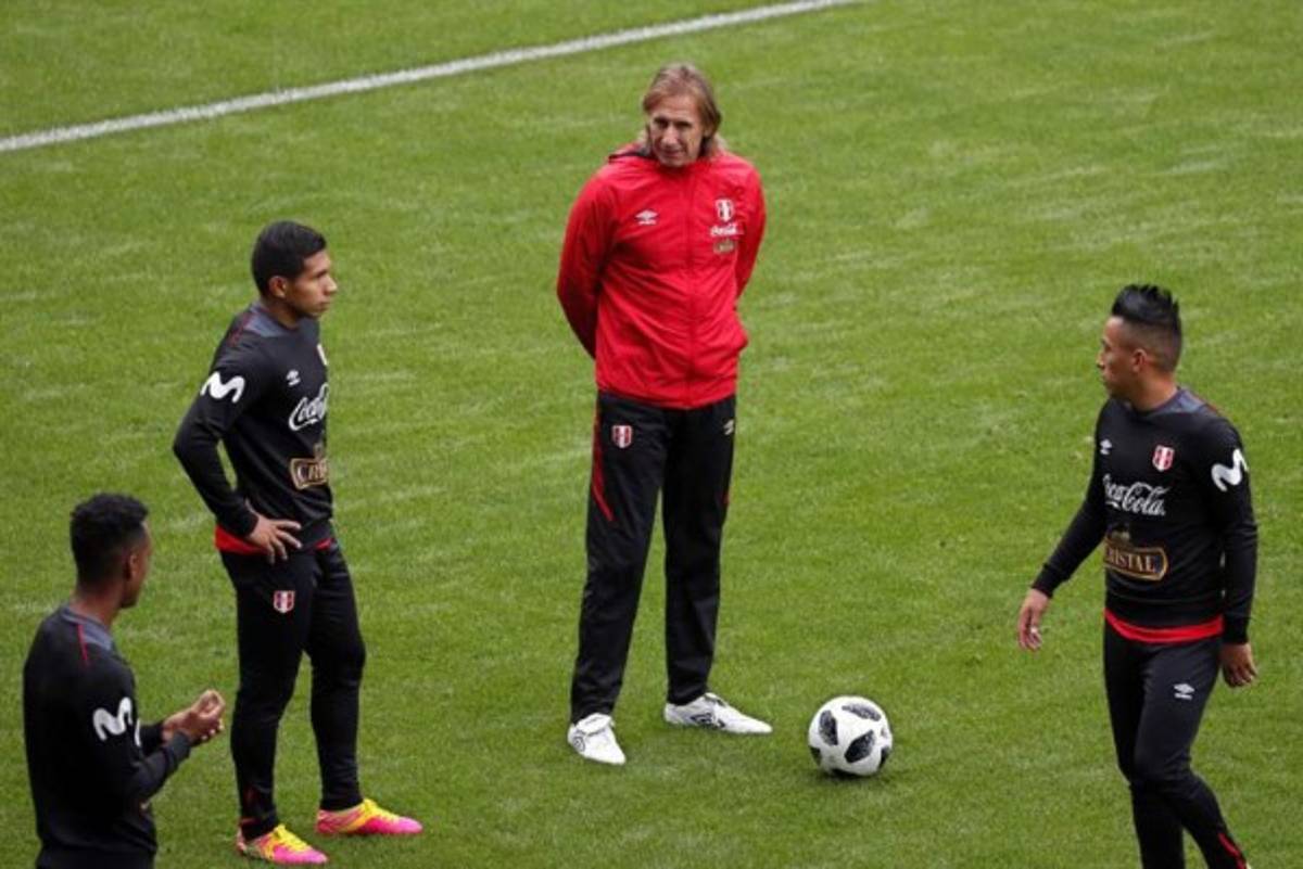 ¡Hay mucha ilusión! Así fue el primer entreno de Perú en Moscú