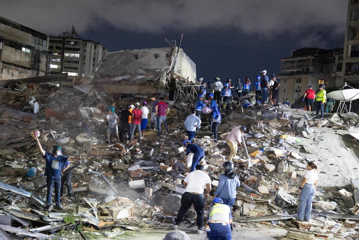 Futbolista argentino busca a su familia tras los terremotos en Venezuela