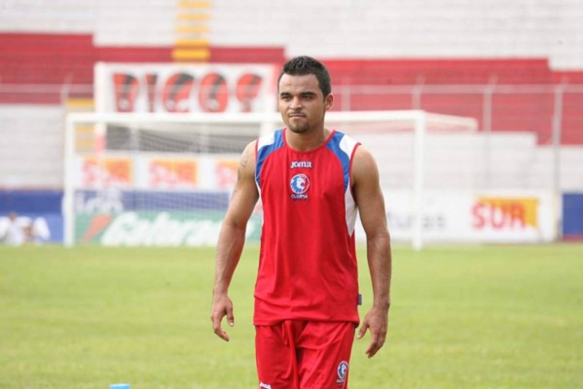Jugadores que vistieron la camisa de Olimpia sin pena ni gloria