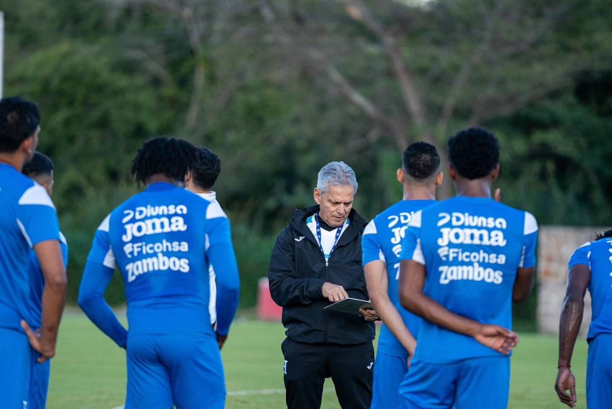 ¡Alineación confirmada! Honduras y el 11 que manda a la cancha contra Nicaragua; así se la juega Rueda en delantera