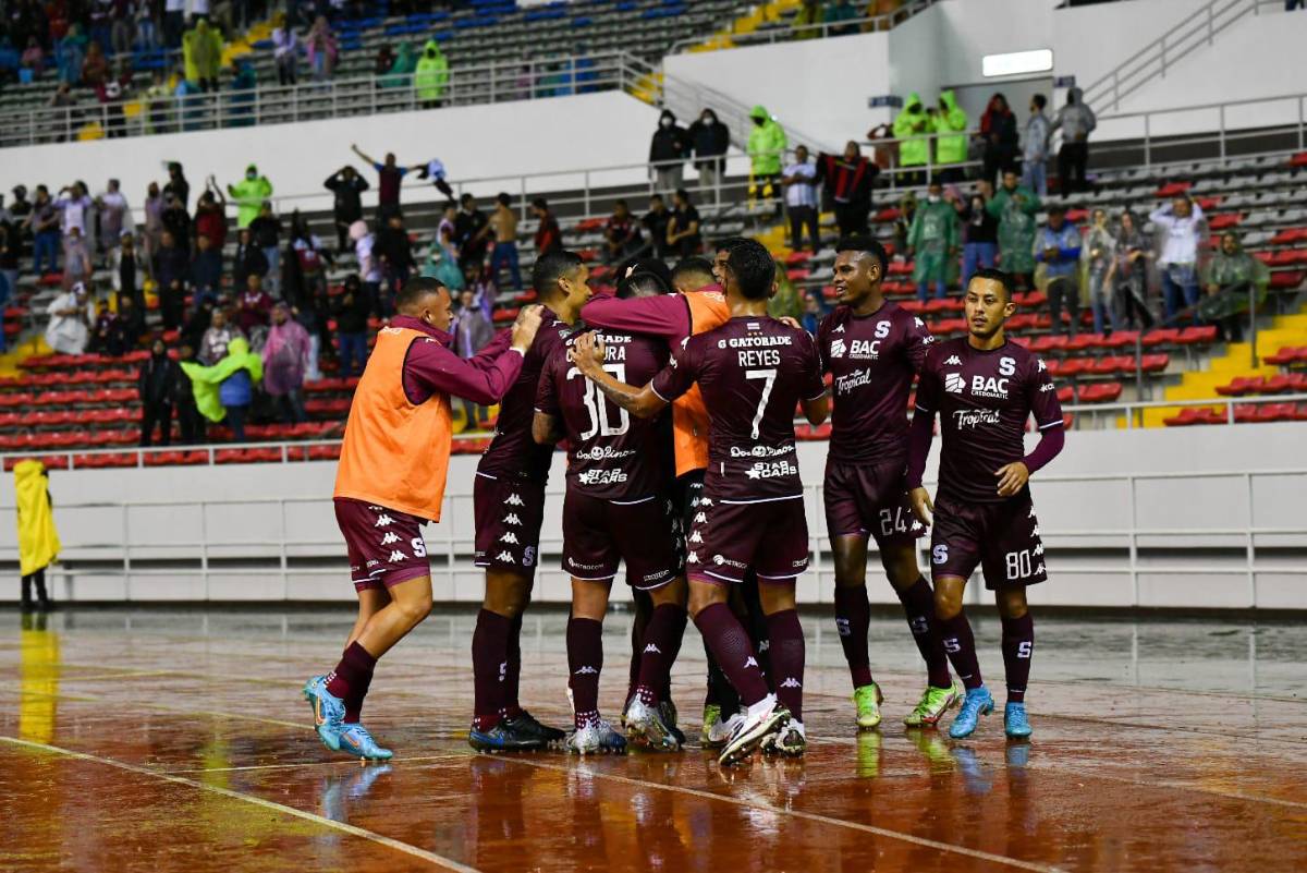 ¡Sorprendidos! Alajuelense y Alex López cayeron derrotados ante Saprissa en el clásico de Costa Rica