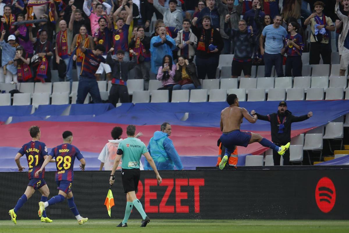 La mala seña de Flick al árbitro tras gol de Araújo, la polémica de la que todo el mundo habla y el golazo que silenció al Barcelona