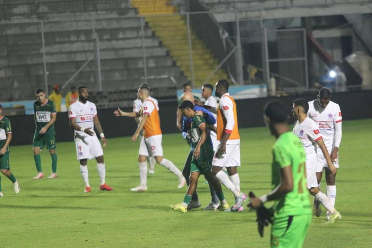 ¿Eduardo Espinel con Alexy Vega? El regalo de Marathón a Yustin Arboleda y la bronca entre Real España y Motagua