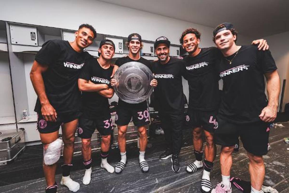 David Ruiz festejando con Messi: locura del Inter Miami tras ganar su segundo título y Beckham se rinde al argentino