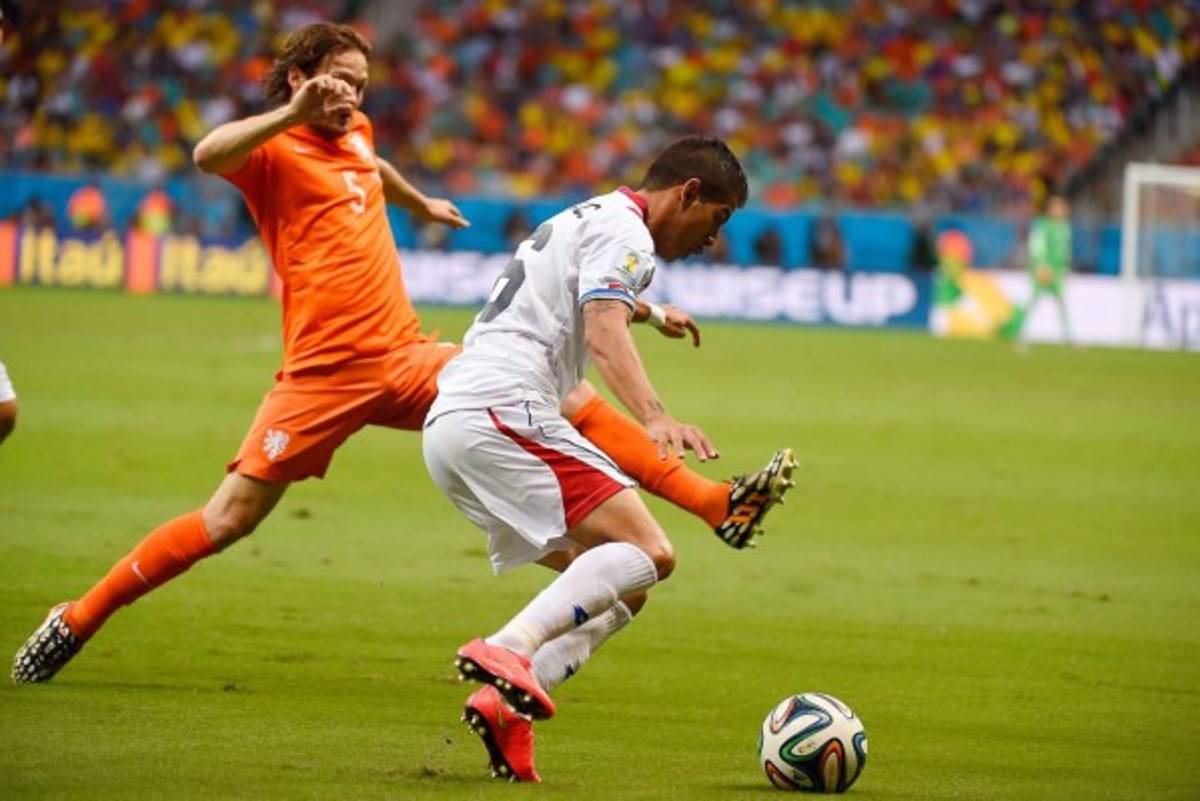 Cristian Gamboa está cerca de fichar por el West Brom de Inglaterra