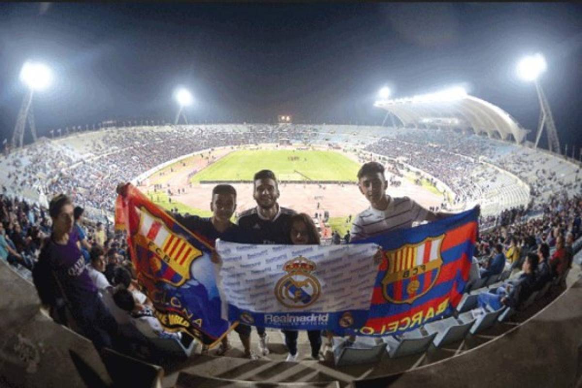 Fotos: Así lucen las leyendas del Real Madrid y Barcelona que jugaron en Líbano