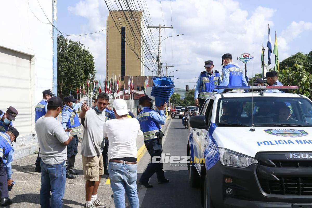 Seguridad, fiesta y mucho amor: así se vive en las afueras del Morazán previo a la final Real España-Olimpia
