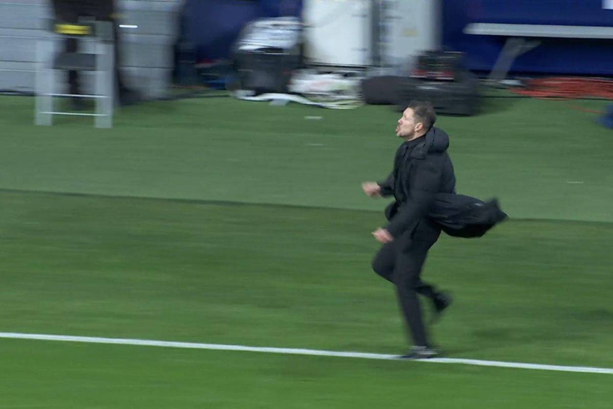 La traición de Hansi Flick, le celebró en la cara al Barcelona y la polémica arbitral en la paliza del Atlético en Copa del Rey