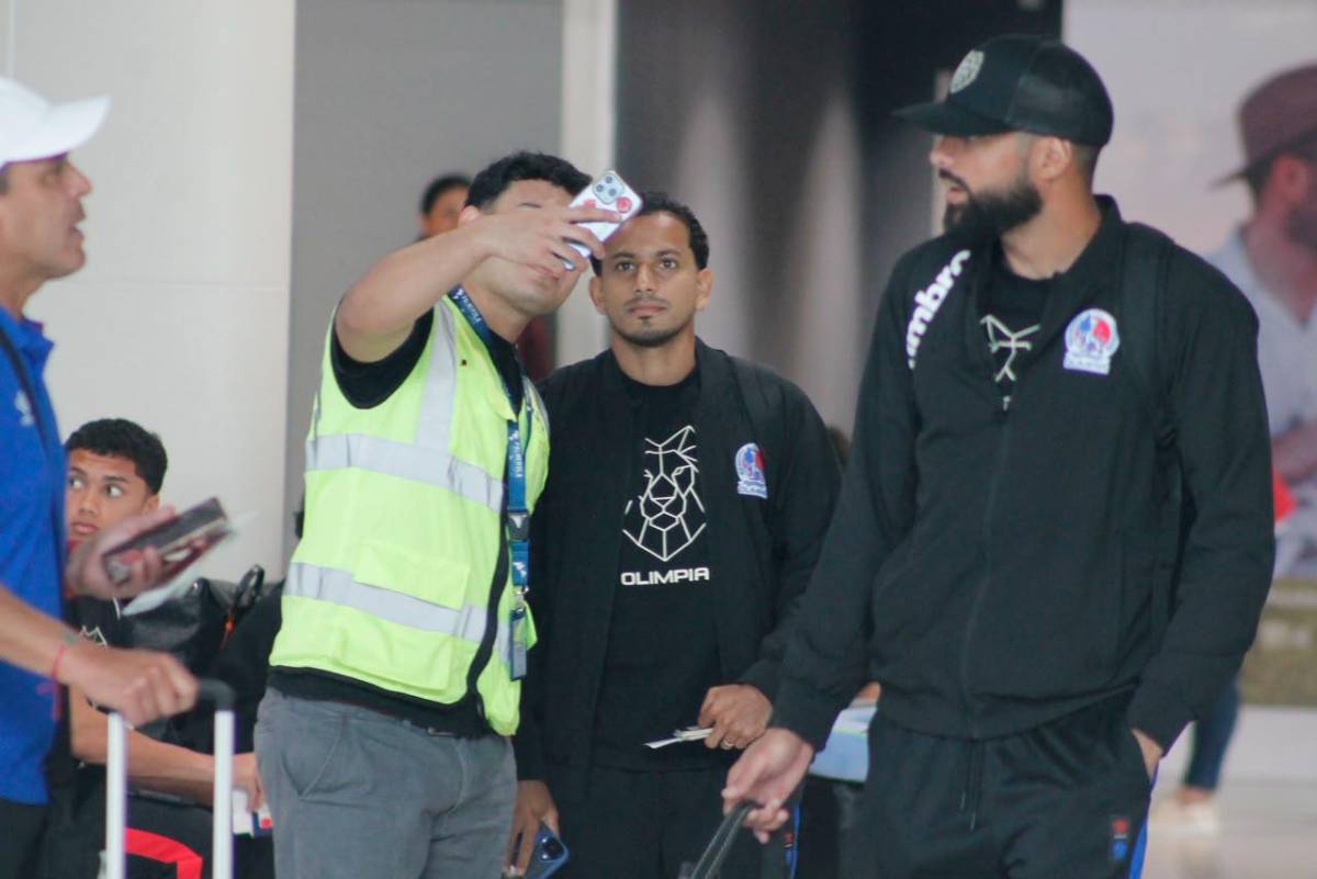 ¡A sellar boleto a cuartos! Así viajó Olimpia a Panamá. ¿Jugará Edwin Rodríguez?