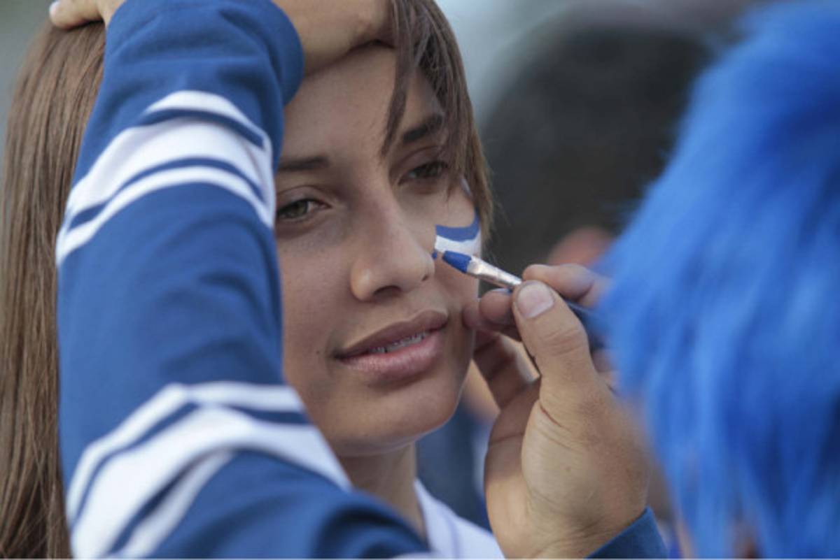 Ambiente en el partido Honduras vr Costa Rica.