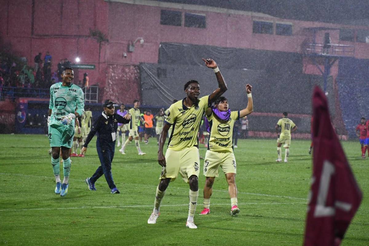 Javier López se volvió loco: Motagua recibió mala noticia en pleno festejo en Guatemala