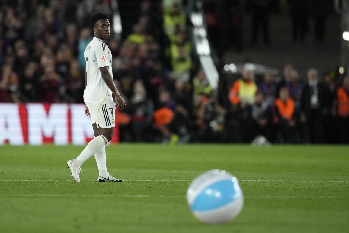 Agarrón en el Clásico, el penal que pidió Real Madrid y Vinicius responde con las 15 Champions