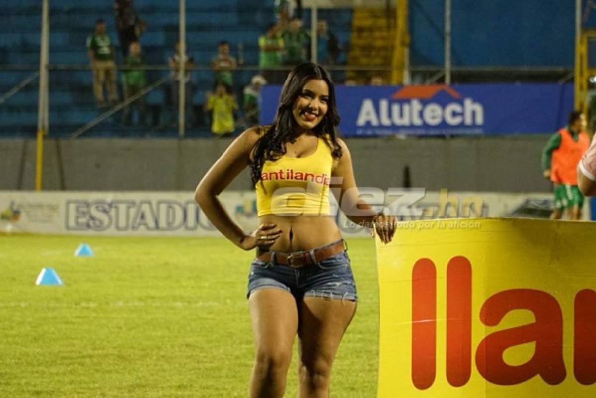 NO VISTE EN TV: Lluvia, mujeres lindas y susto en La Ceiba