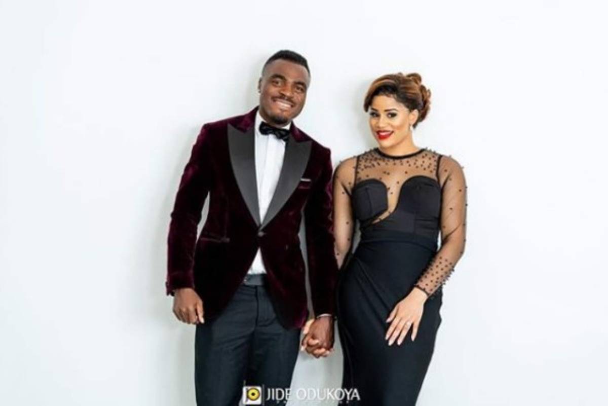 Emenike, el futbolista que se divorció de Miss Nigeria 2013 para casarse con Miss Nigeria 2014