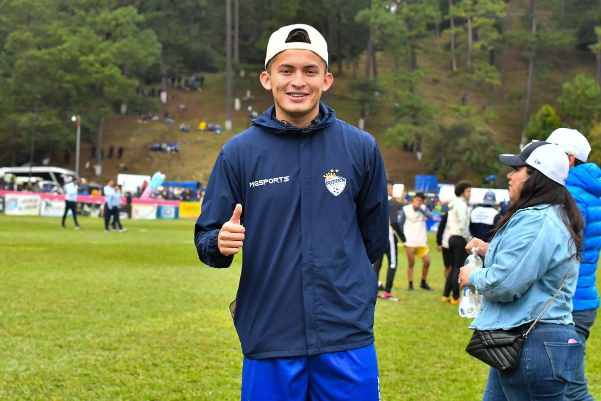 El estadio de Guatemala donde la gente se sienta a ver los partidos en las faldas de una montaña: ¡Una auténtica belleza!