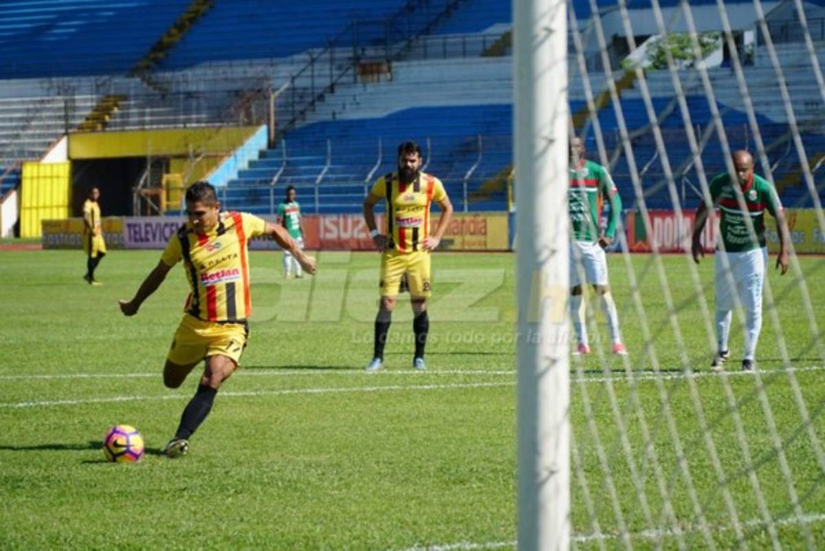 CURIOSAS: La furia del 'Chino' López y el cruce de palabras en silla del Olímpico