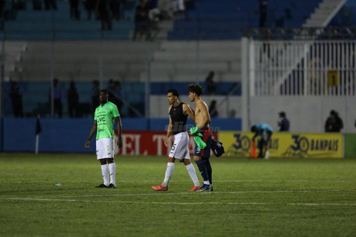 Abrazos, protesta y furia en Marathón: Las imperdibles fotos que deja la jornada 8 de Liga en Honduras