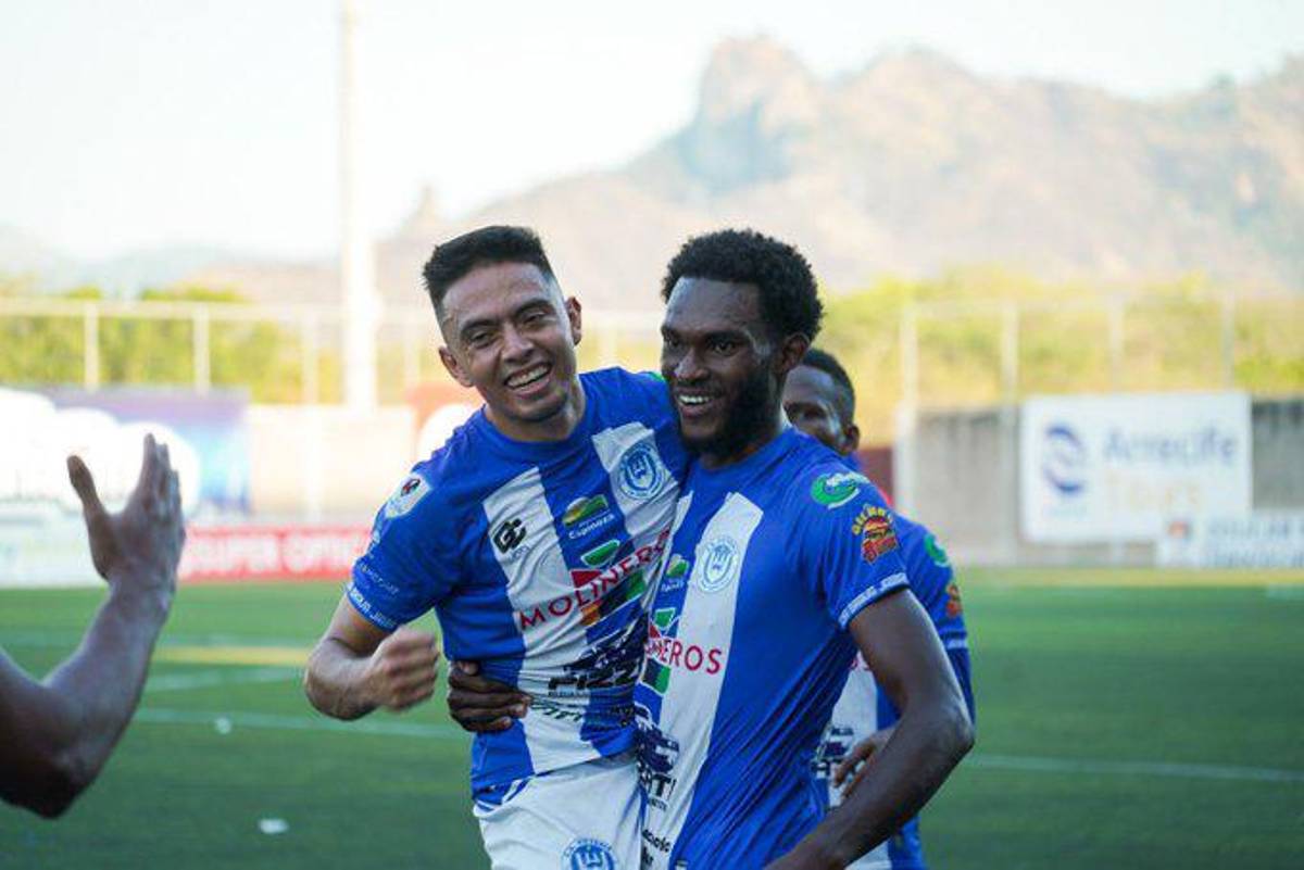 FICHAJES: Olimpia anuncia a su DT, Motagua presta jugador, UPNFM revoluciona el mercado y el futuro de Kervin Arriaga