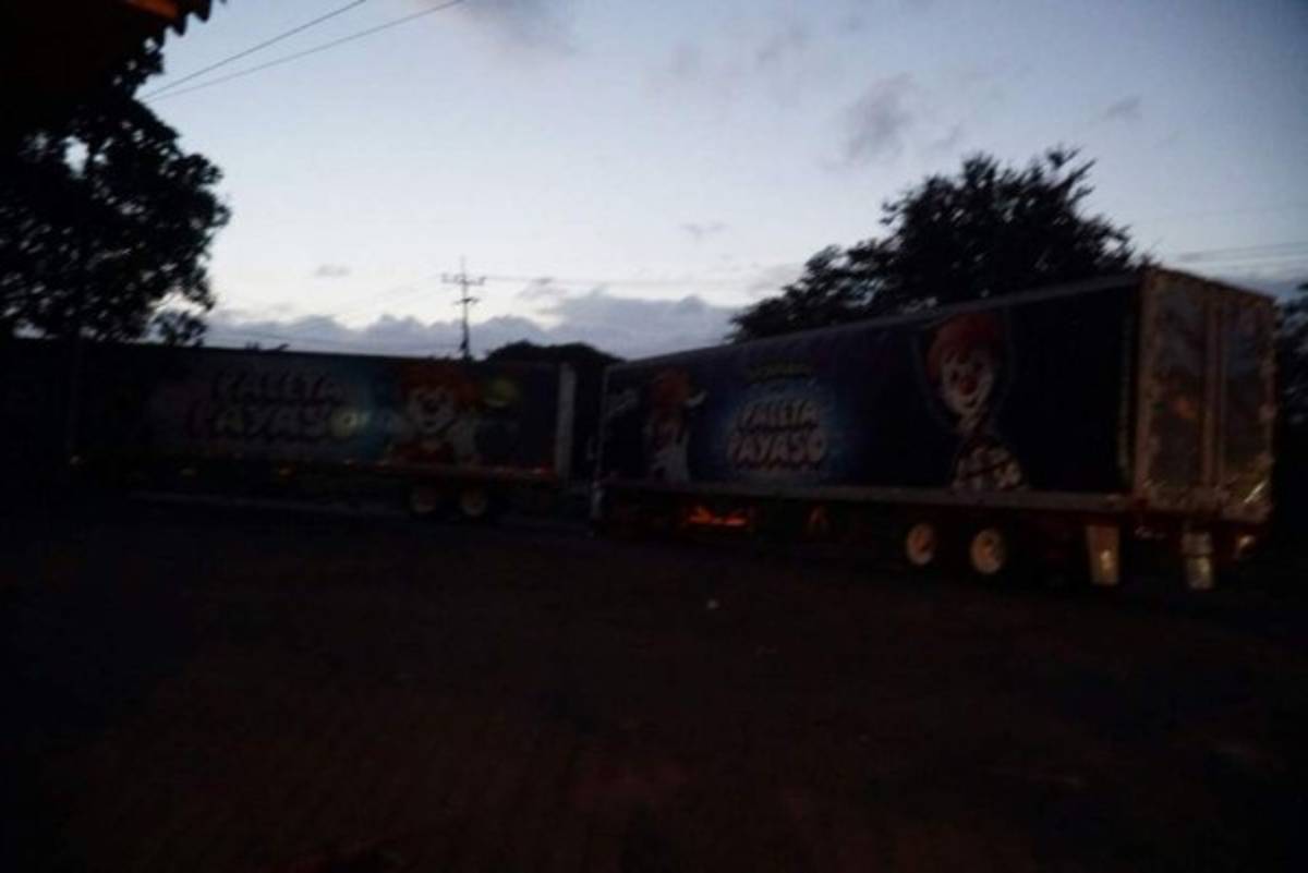 EN FOTOS: Carros quemados y carreteras tomas en casi toda Honduras