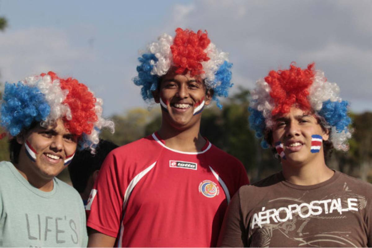 Ambiente en el partido Honduras vr Costa Rica.