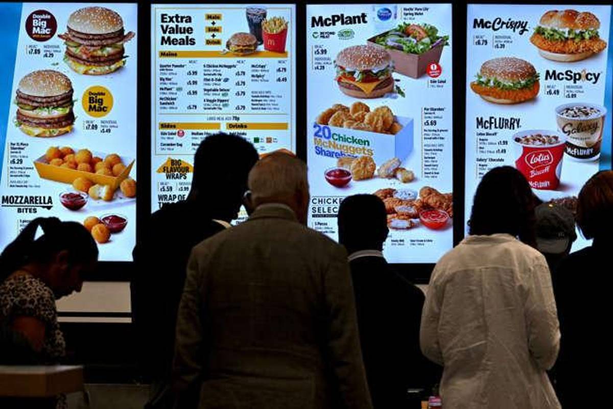 Lukas Podolski y el jugoso negocio del que todos hablan ¿De esta forma gasta su millonaria fortuna?