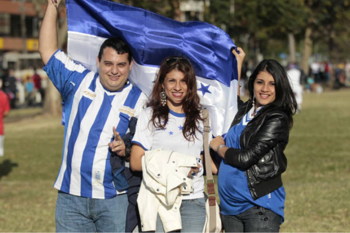 Ambiente en el partido Honduras vr Costa Rica.