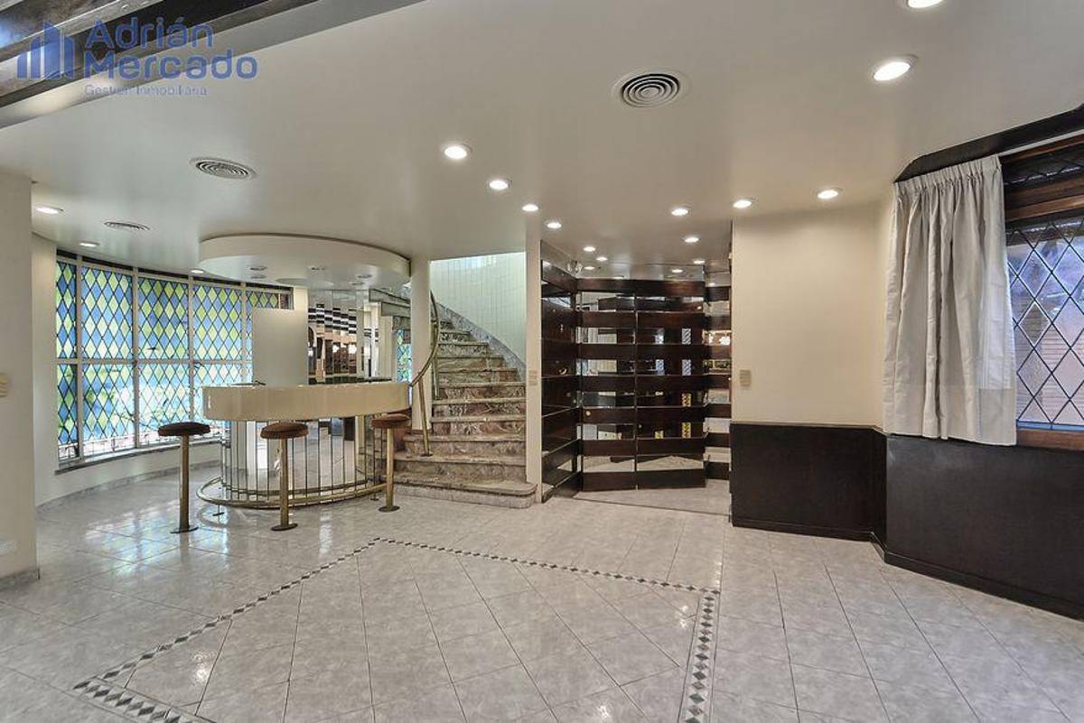 La millonaria subasta de los bienes de Maradona: Así son sus dos mansiones y sus autos de lujo