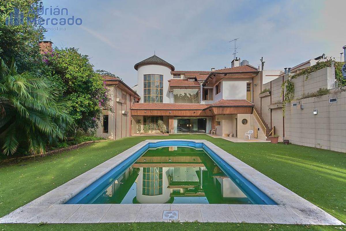 La millonaria subasta de los bienes de Maradona: Así son sus dos mansiones y sus autos de lujo