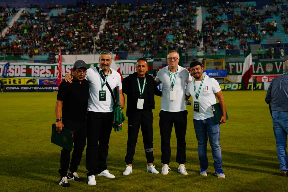 ¡Fiesta centenaria! Marathón se viste de gala y rinde homenajes a leyendas; Pachuca tuvo un detalle especial