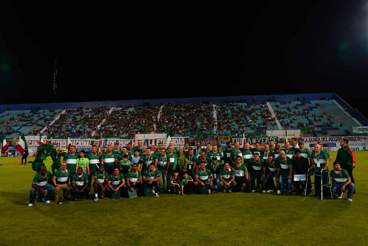 ¡Fiesta centenaria! Marathón se viste de gala y rinde homenajes a leyendas; Pachuca tuvo un detalle especial