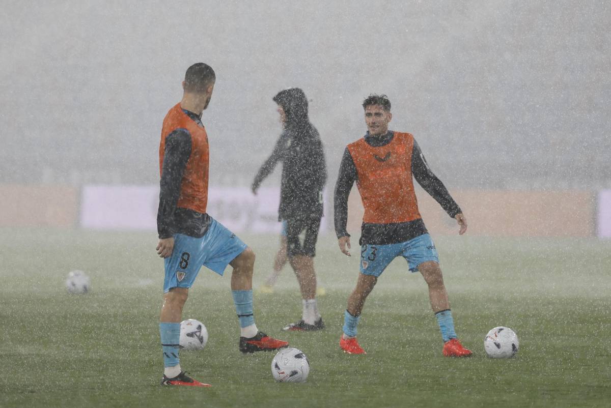 Impactantes imágenes del aguacero que aplazó un partido de LaLiga