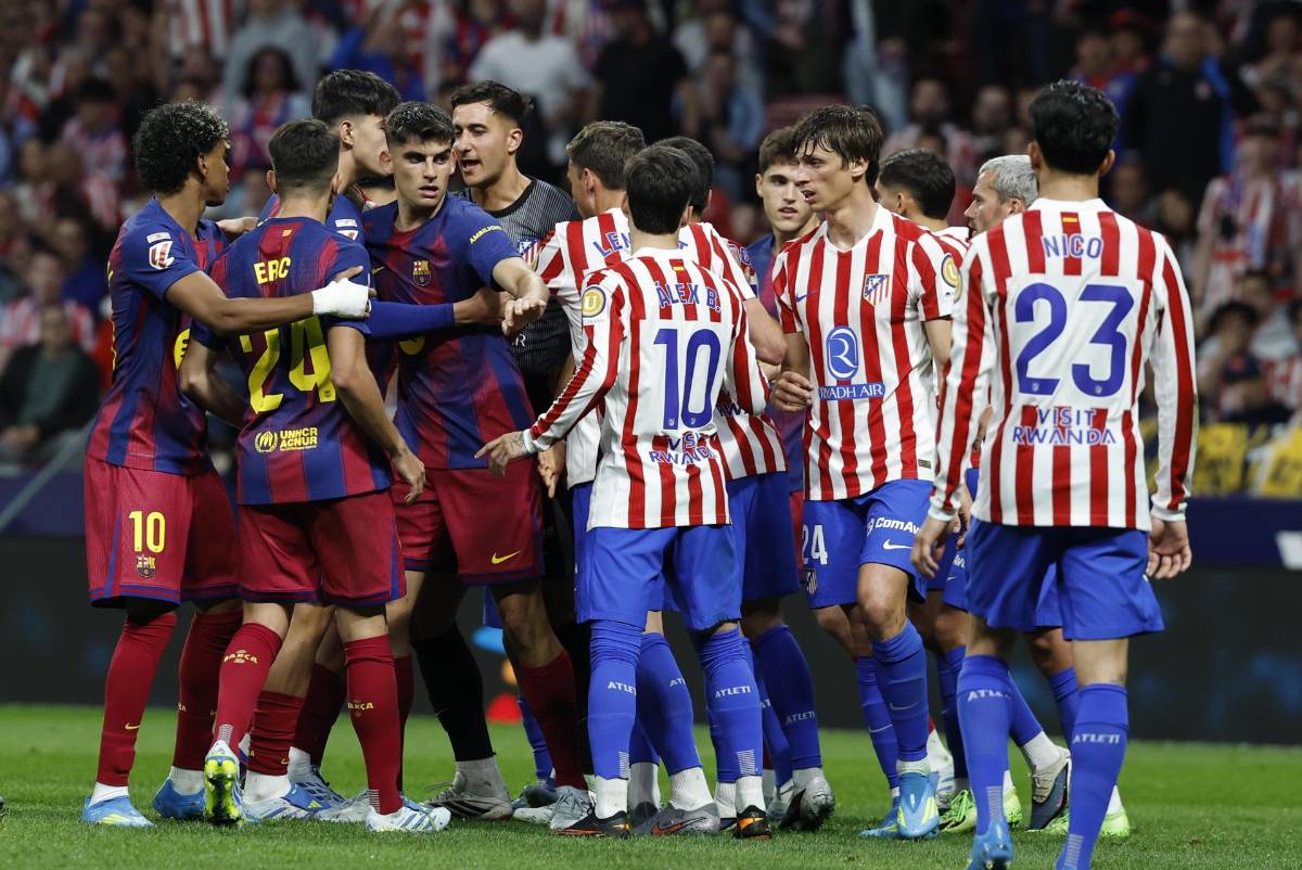Una amarilla y se pierden la vuelta: los 11 jugadores del Barcelona-Atlético que están apercibidos