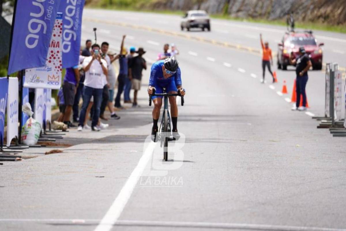 Luis López ganó la quinta etapa en la Vuelta a Honduras 2022. Foto: La Baika Hn