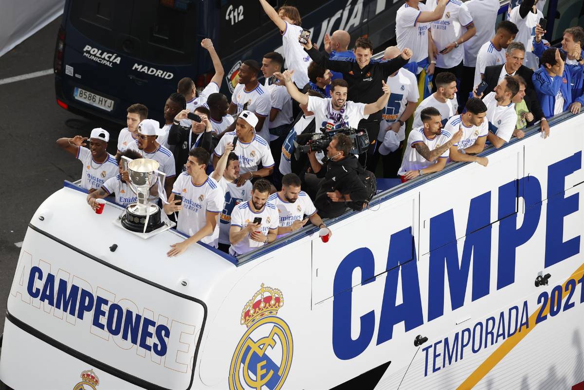Espectacular fiesta: Real Madrid festejó en Cibeles con la afición su título 35 de la Liga de España