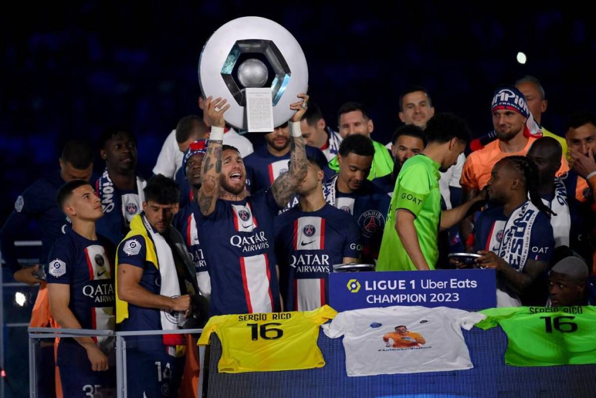 Así fue el último partido de Messi con el PSG: abucheos, pitada y se marcha en plena celebración por el título